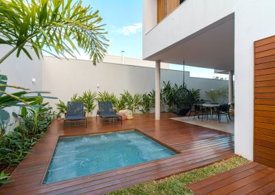piscine et bois